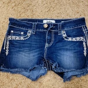 Daytrip 28 Virgo shorts